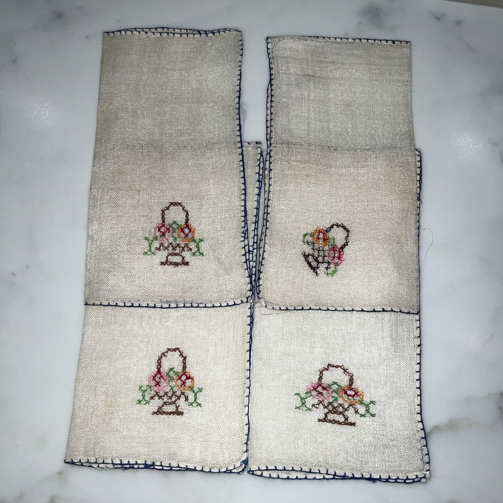 VINTAGE LINEN EMBROIDERED Napkins Cream‎ Floral SET OF 4